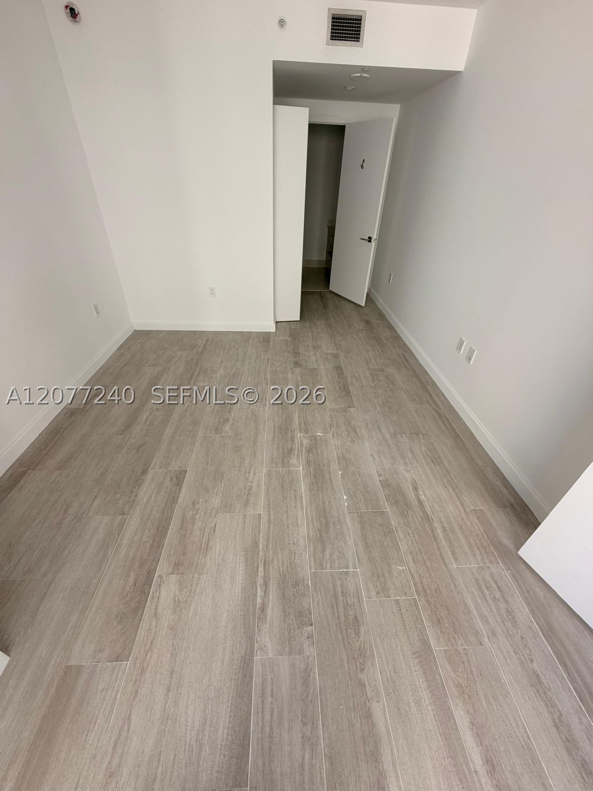 55 SW 9th St #3609, Miami FL 33130