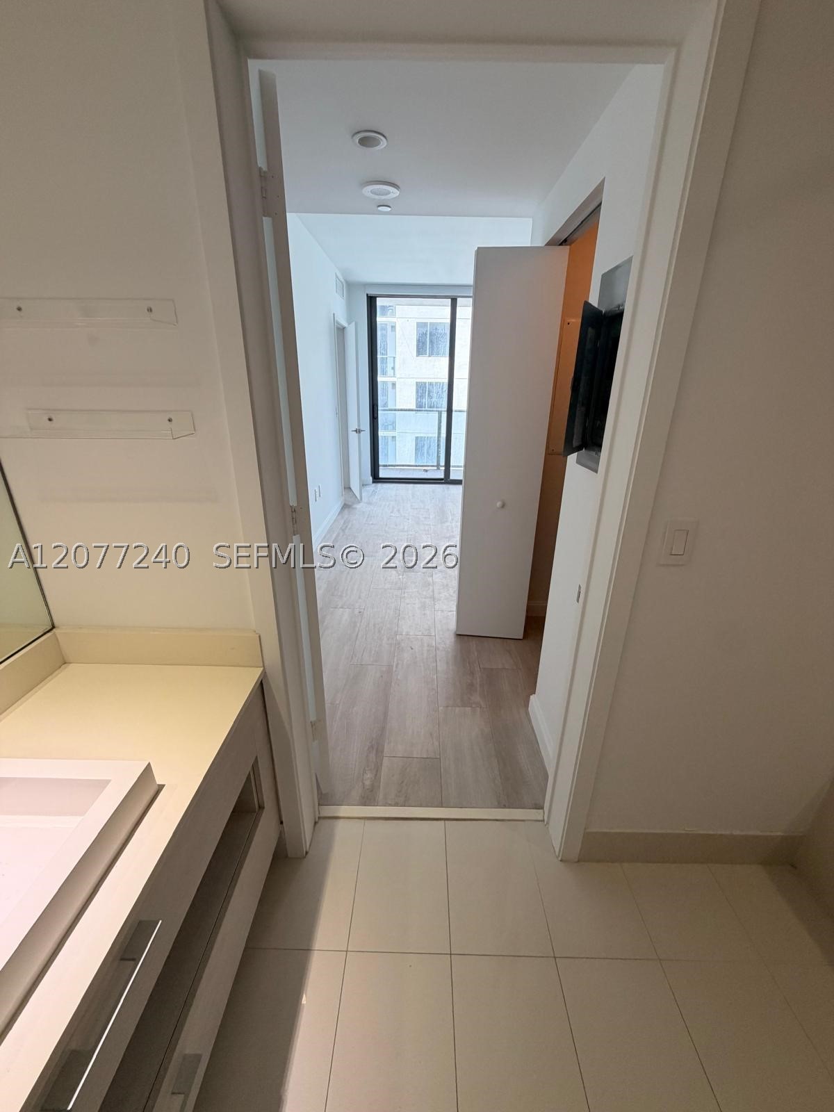 55 SW 9th St #3609, Miami FL 33130