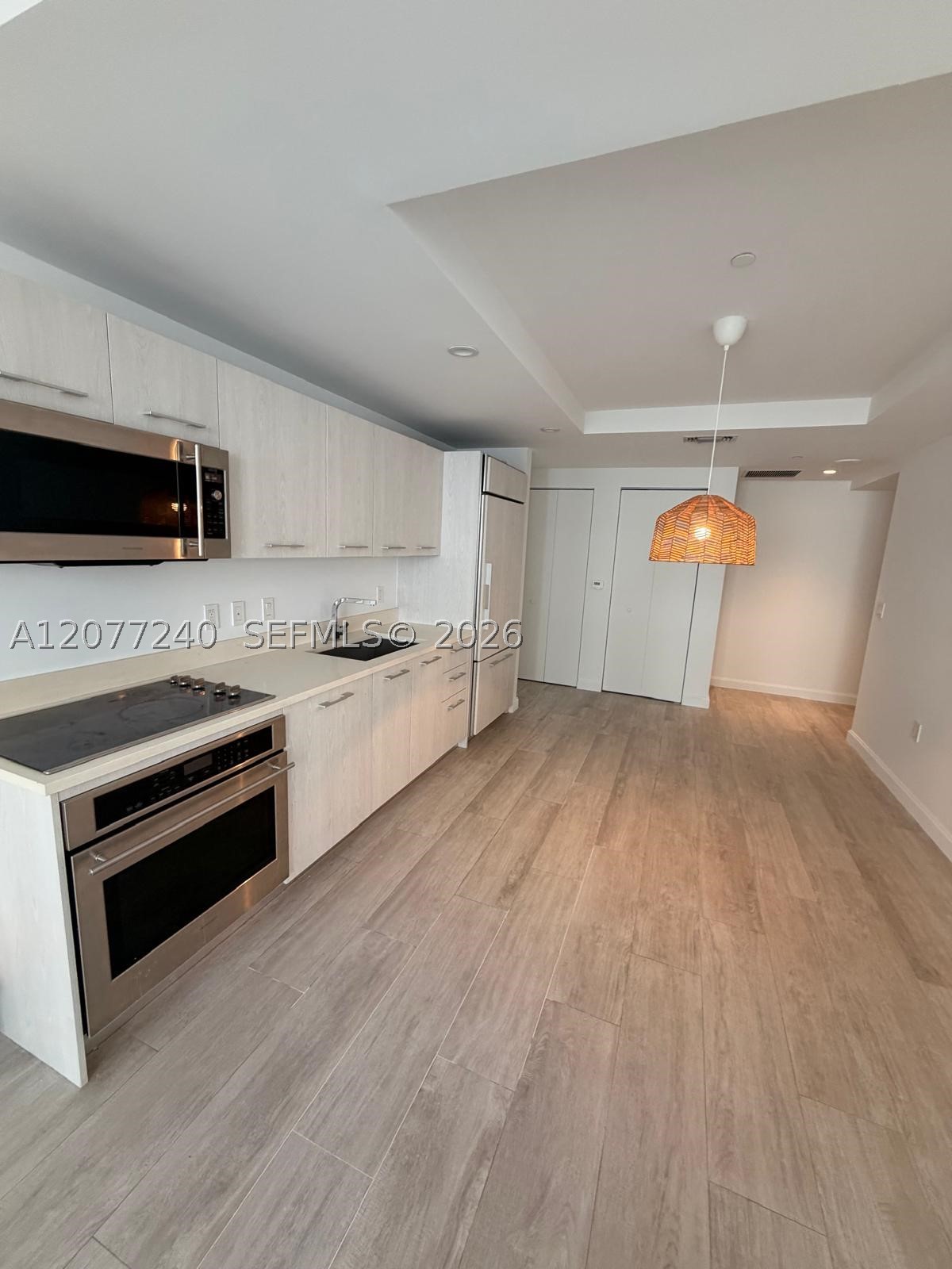 55 SW 9th St #3609, Miami FL 33130