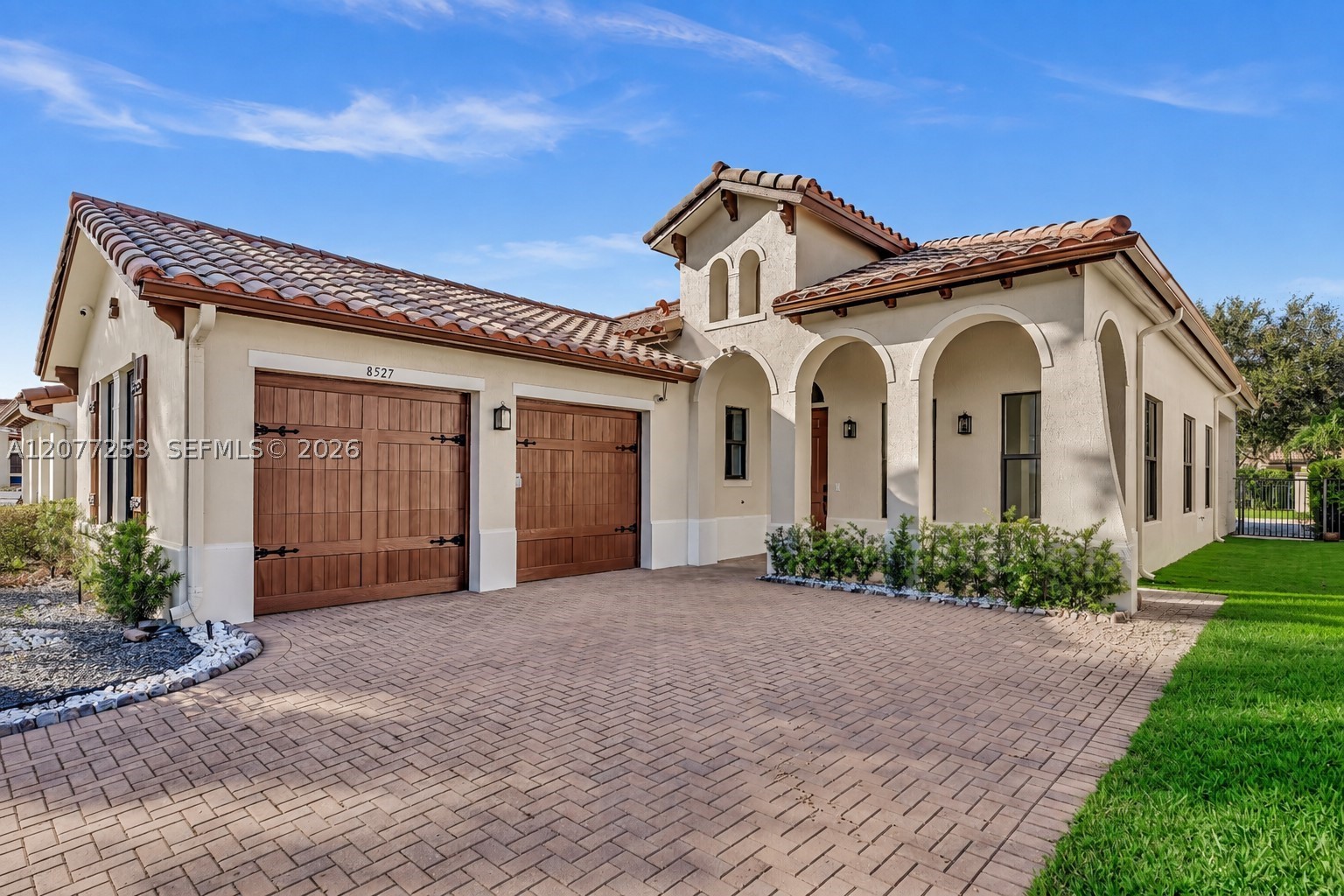 8527 NW 39th Ct, Cooper City FL 33024