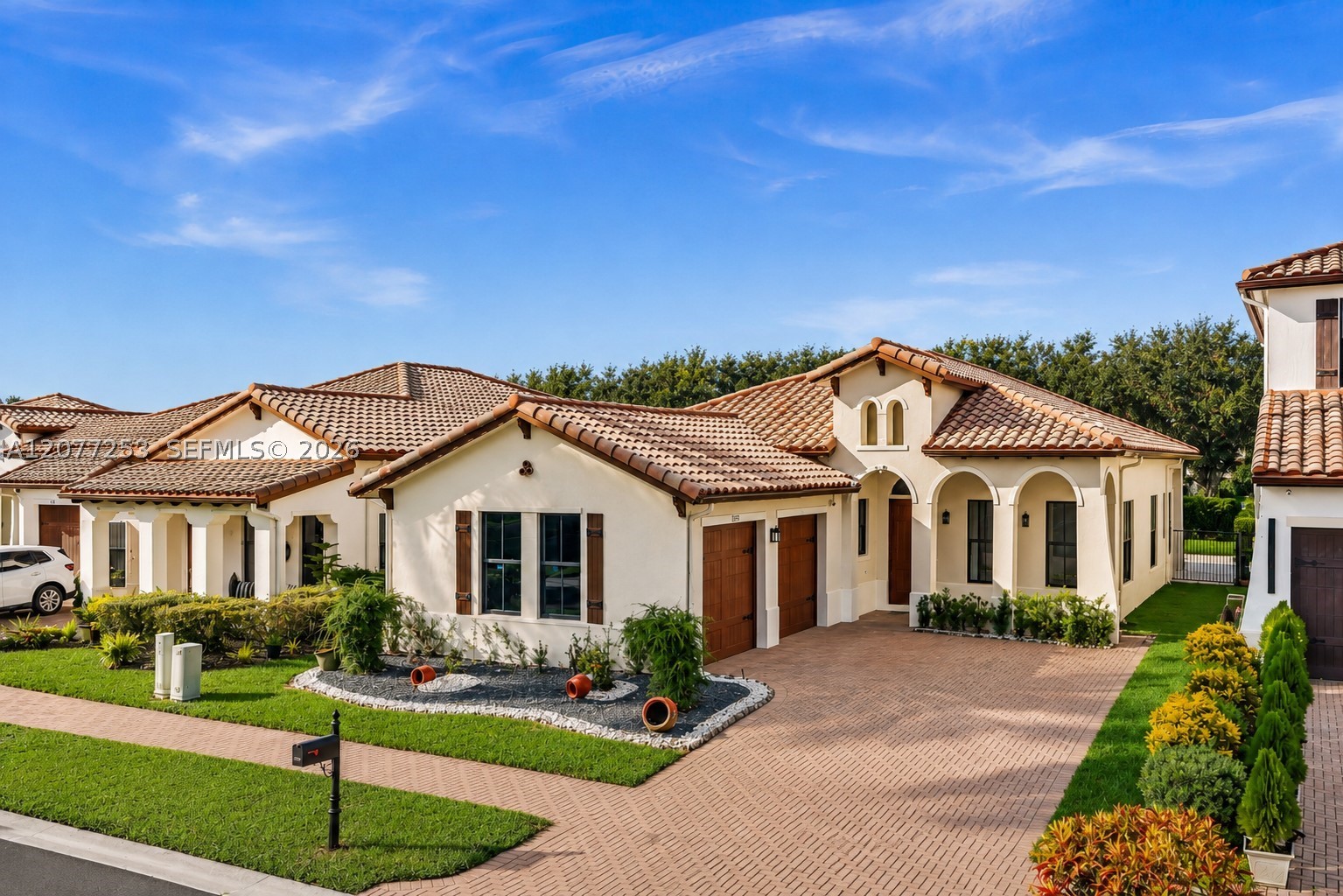 8527 NW 39th Ct, Cooper City FL 33024