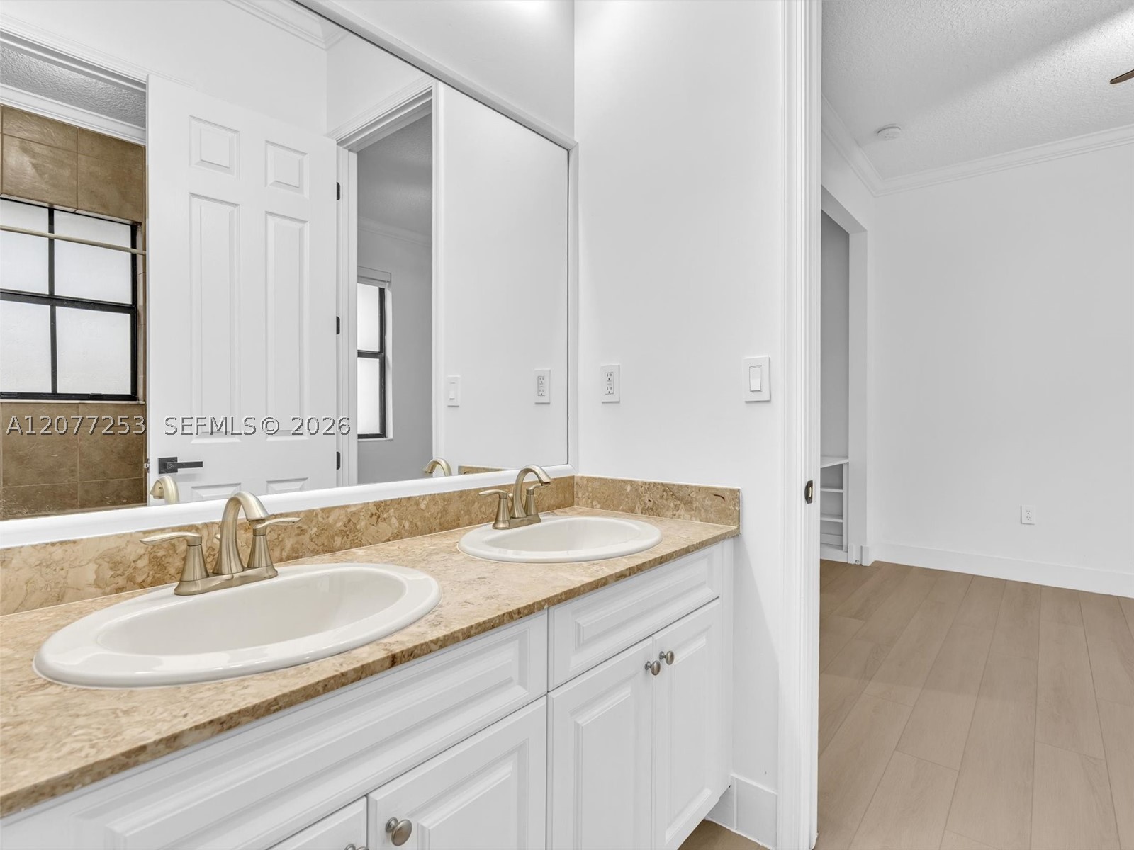 8527 NW 39th Ct, Cooper City FL 33024