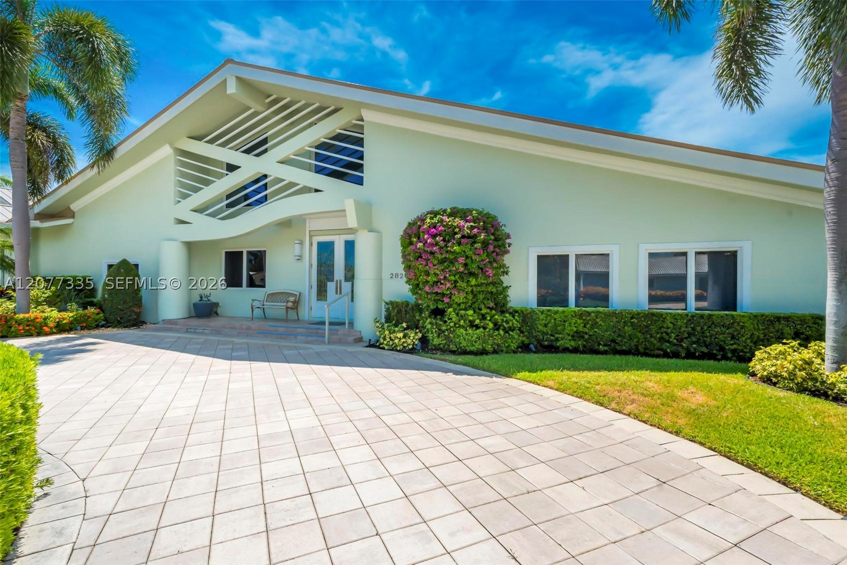 2820 NE 44th St, Lighthouse Point FL 33064
