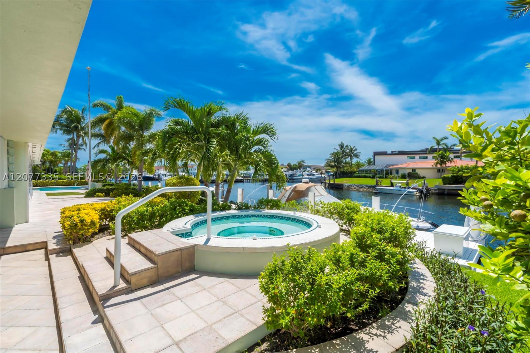 2820 NE 44th St, Lighthouse Point FL 33064