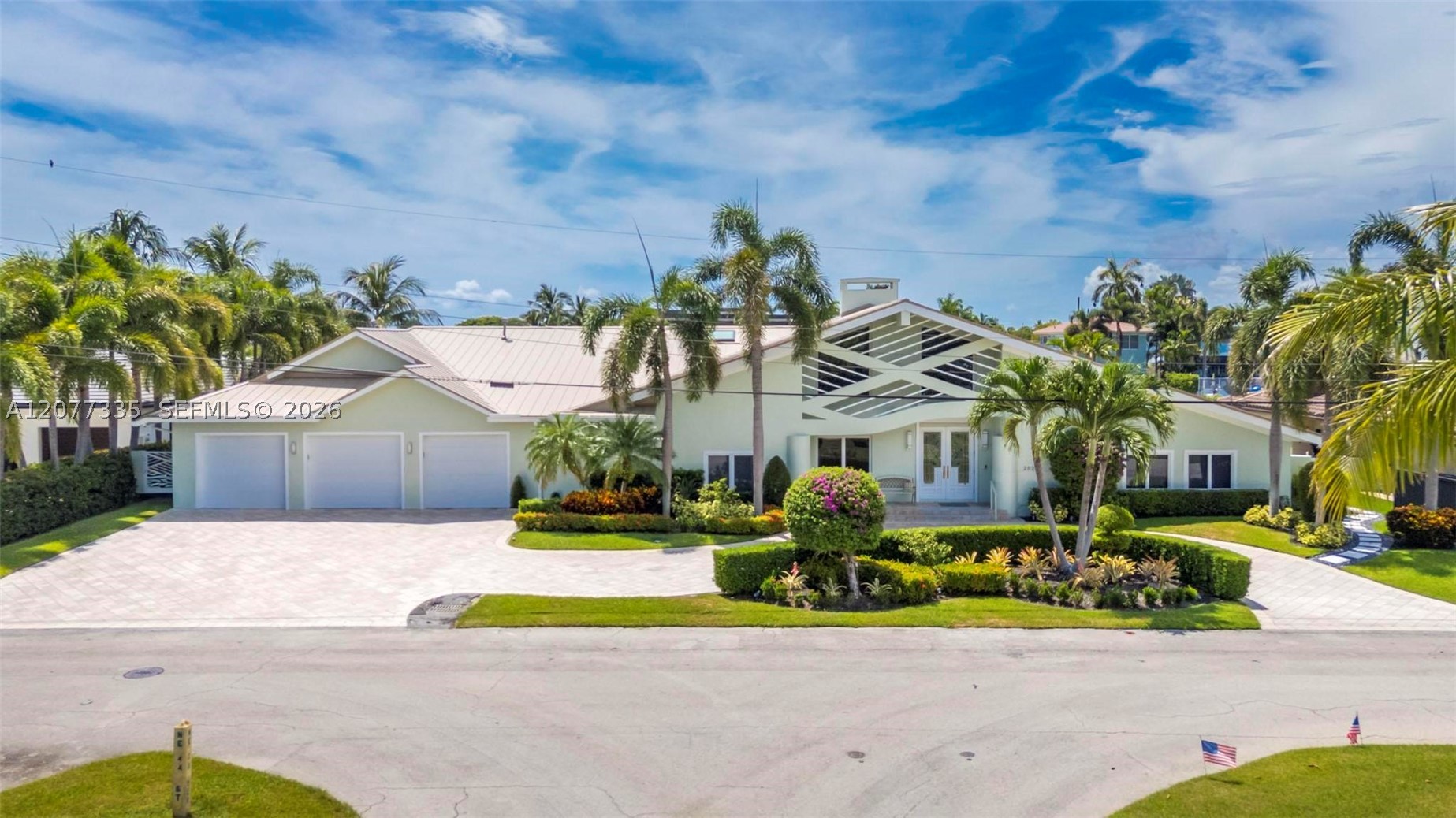 2820 NE 44th St, Lighthouse Point FL 33064