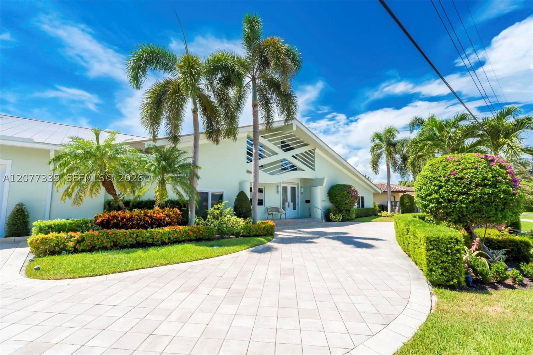 2820 NE 44th St, Lighthouse Point FL 33064