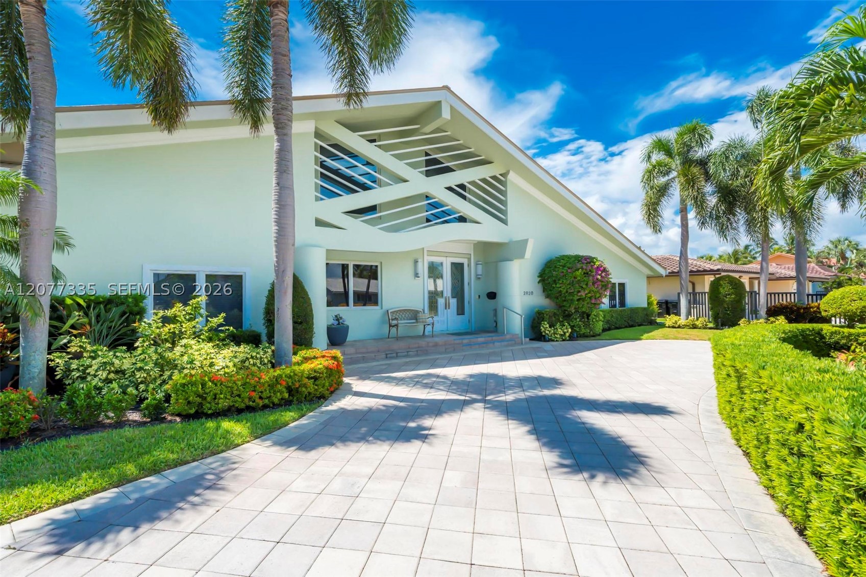 2820 NE 44th St, Lighthouse Point FL 33064
