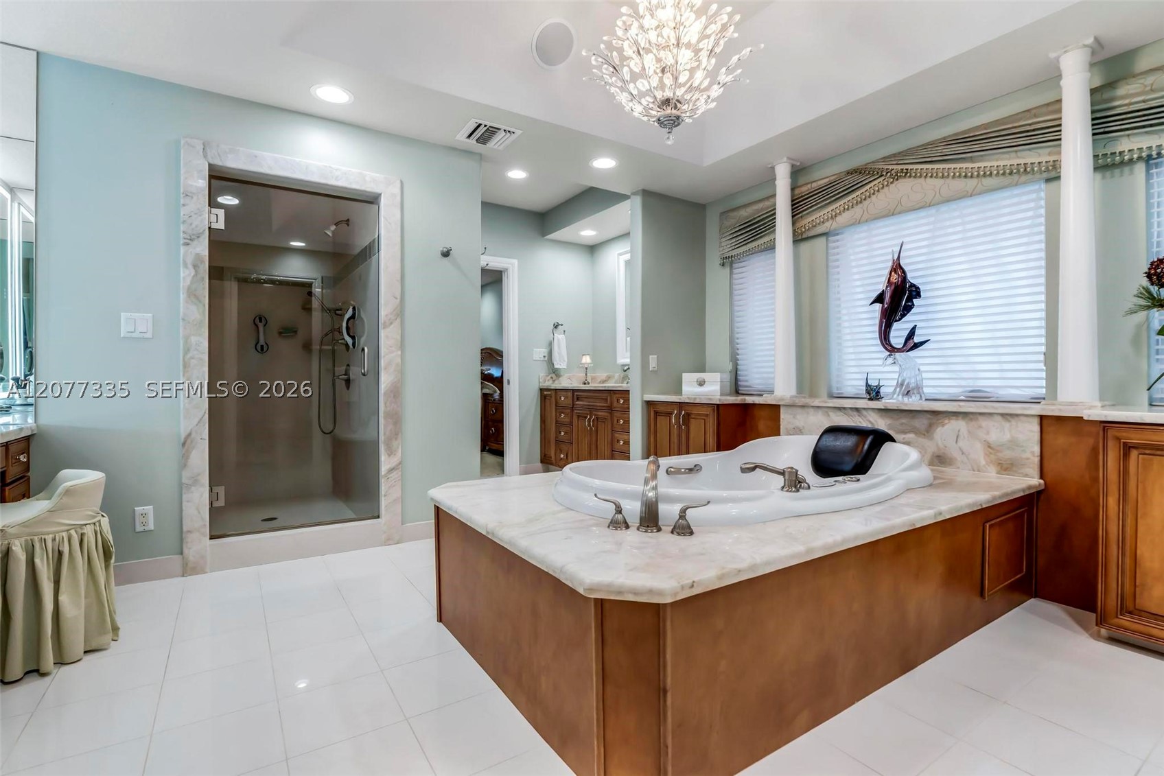 2820 NE 44th St, Lighthouse Point FL 33064