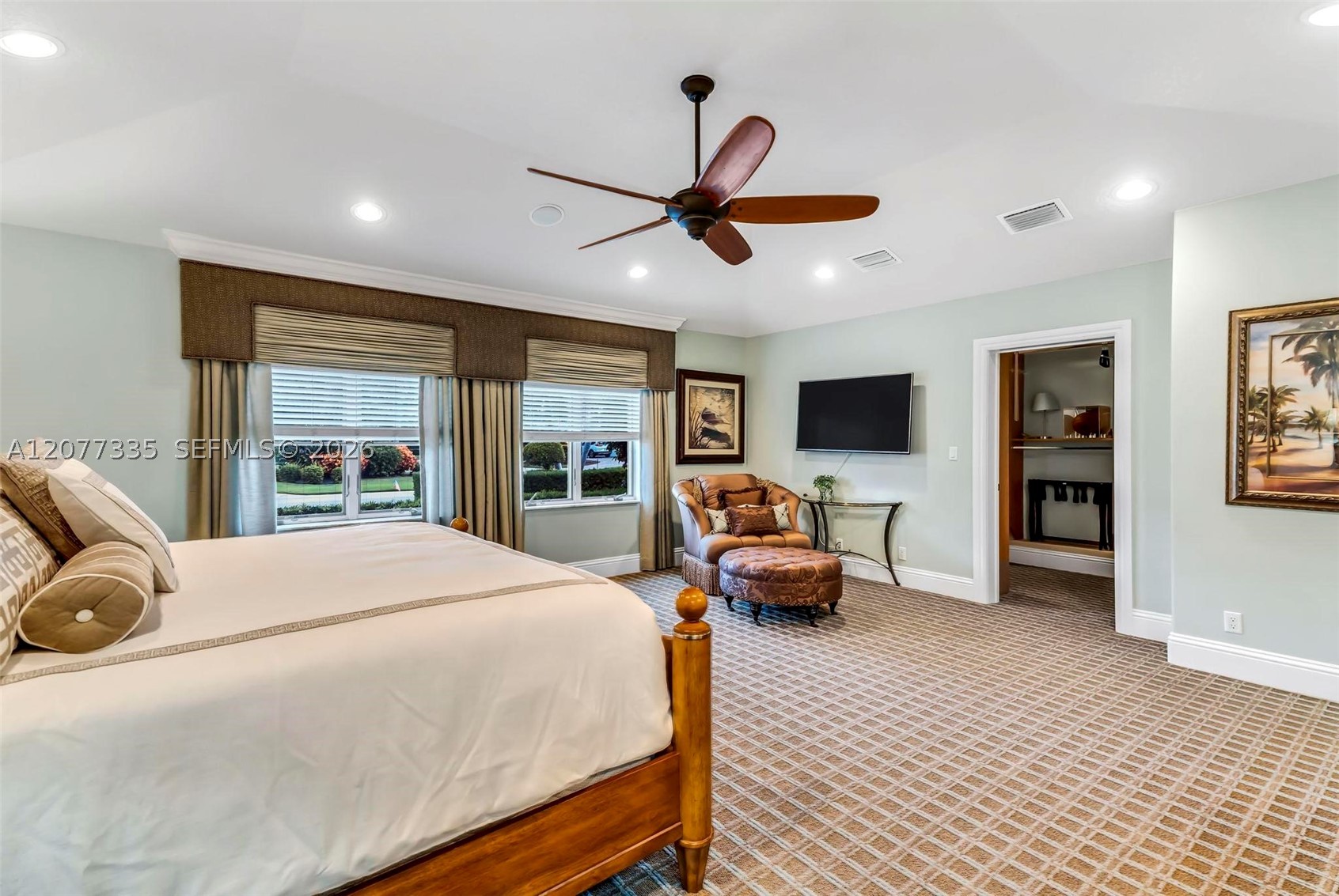 2820 NE 44th St, Lighthouse Point FL 33064