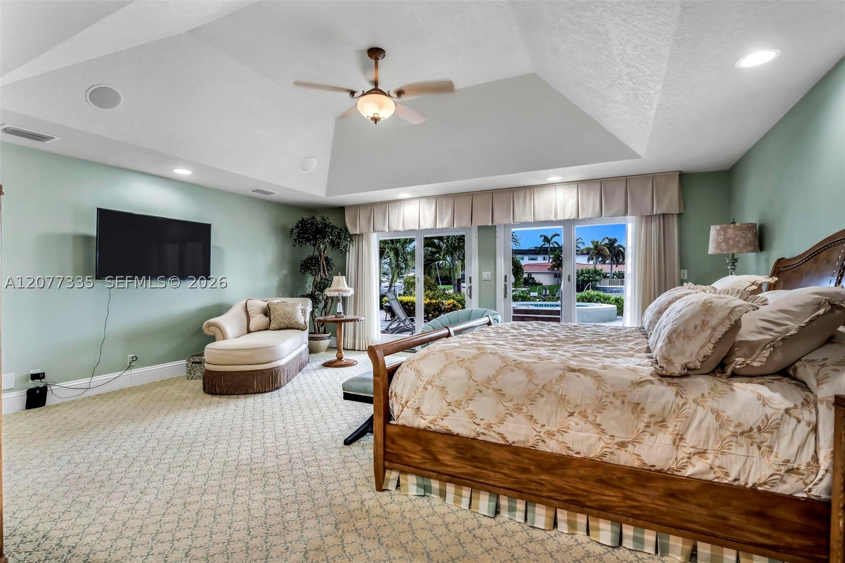 2820 NE 44th St, Lighthouse Point FL 33064