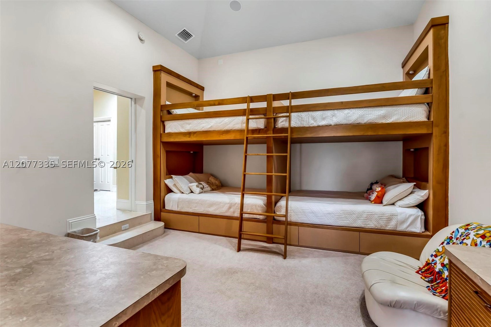 2820 NE 44th St, Lighthouse Point FL 33064