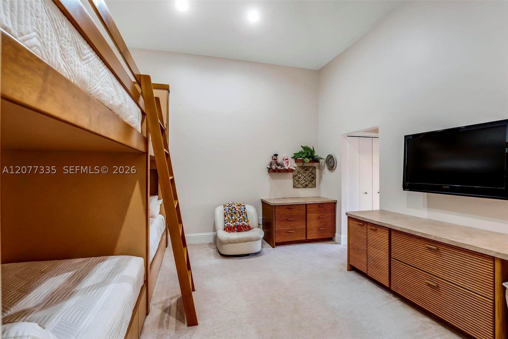 2820 NE 44th St, Lighthouse Point FL 33064