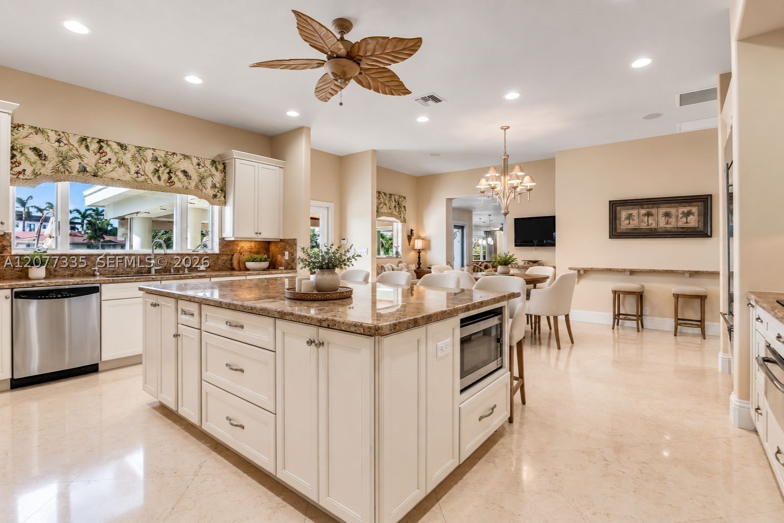 2820 NE 44th St, Lighthouse Point FL 33064