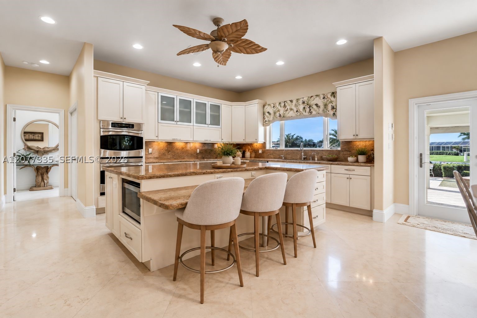 2820 NE 44th St, Lighthouse Point FL 33064