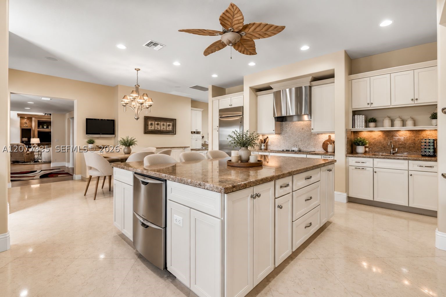 2820 NE 44th St, Lighthouse Point FL 33064