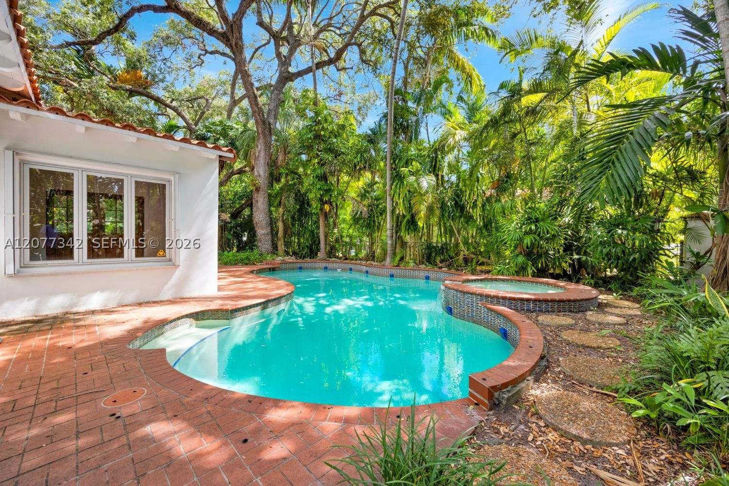 5111 Maggiore St, Coral Gables FL 33146
