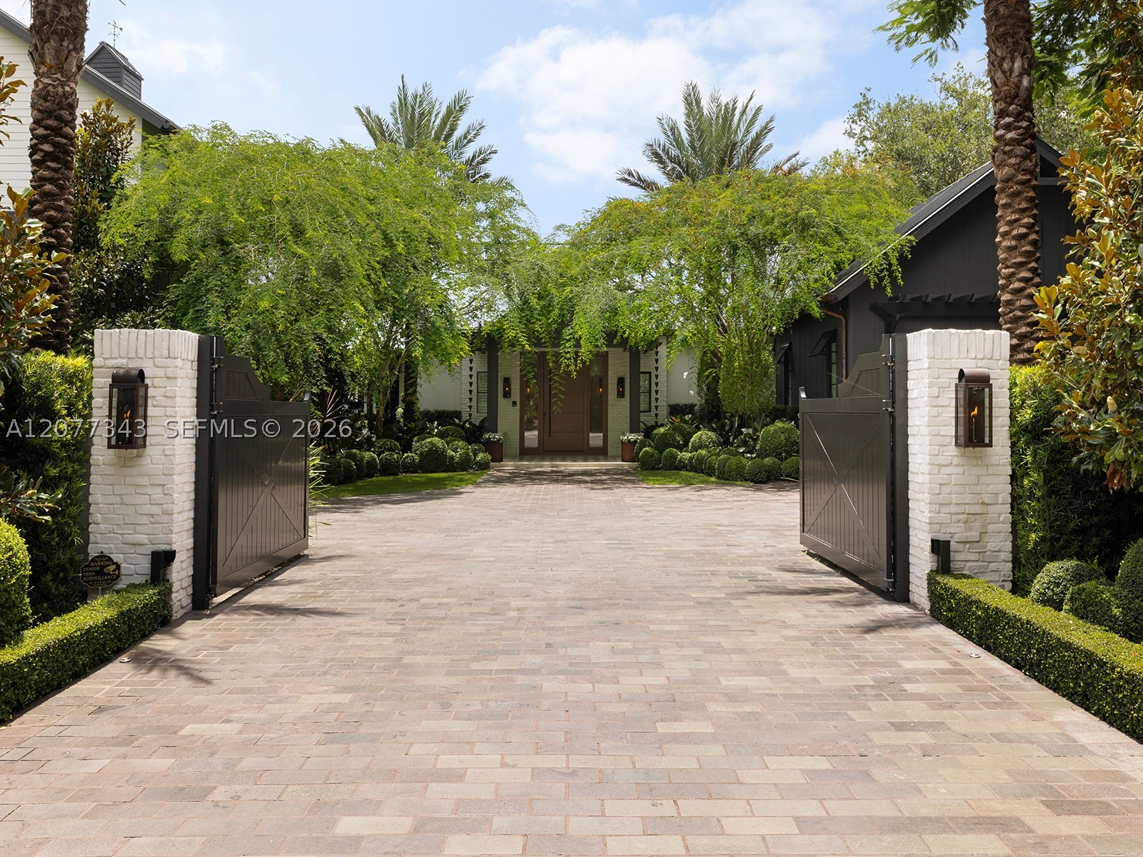 6580 SW 69th Ave, Miami FL 33143