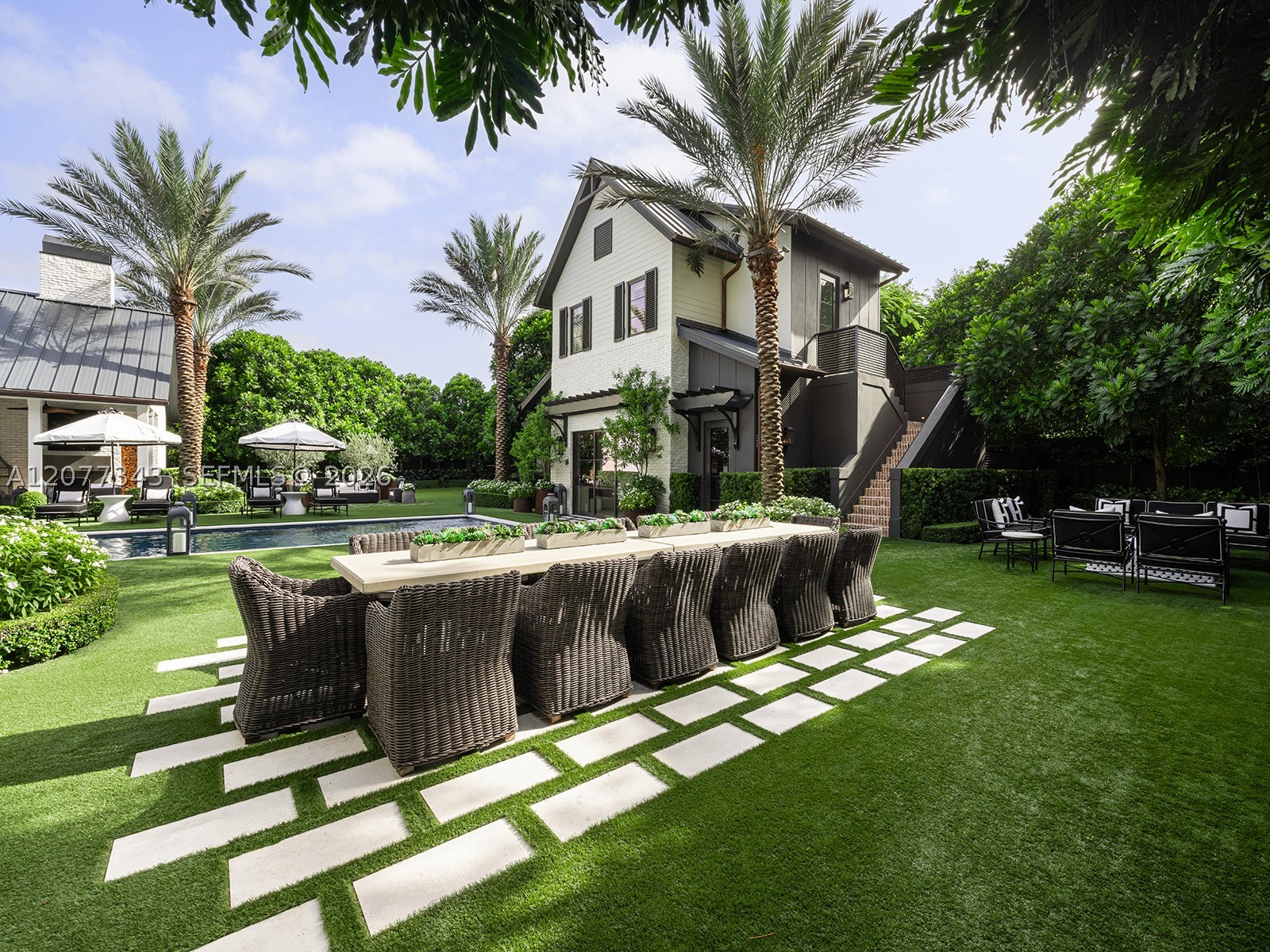 6580 SW 69th Ave, Miami FL 33143