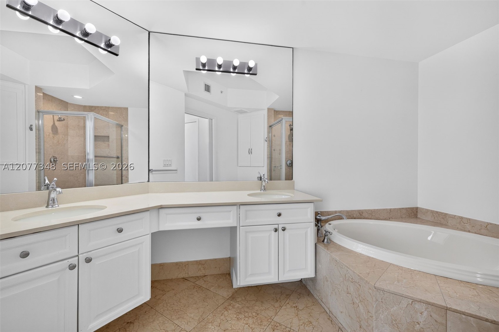 111 SE 8th Ave #705, Fort Lauderdale FL 33301