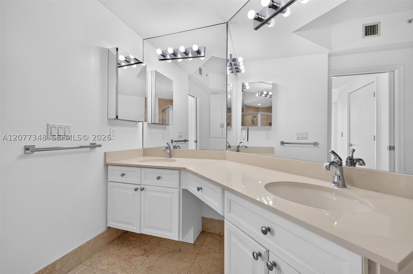 111 SE 8th Ave #705, Fort Lauderdale FL 33301