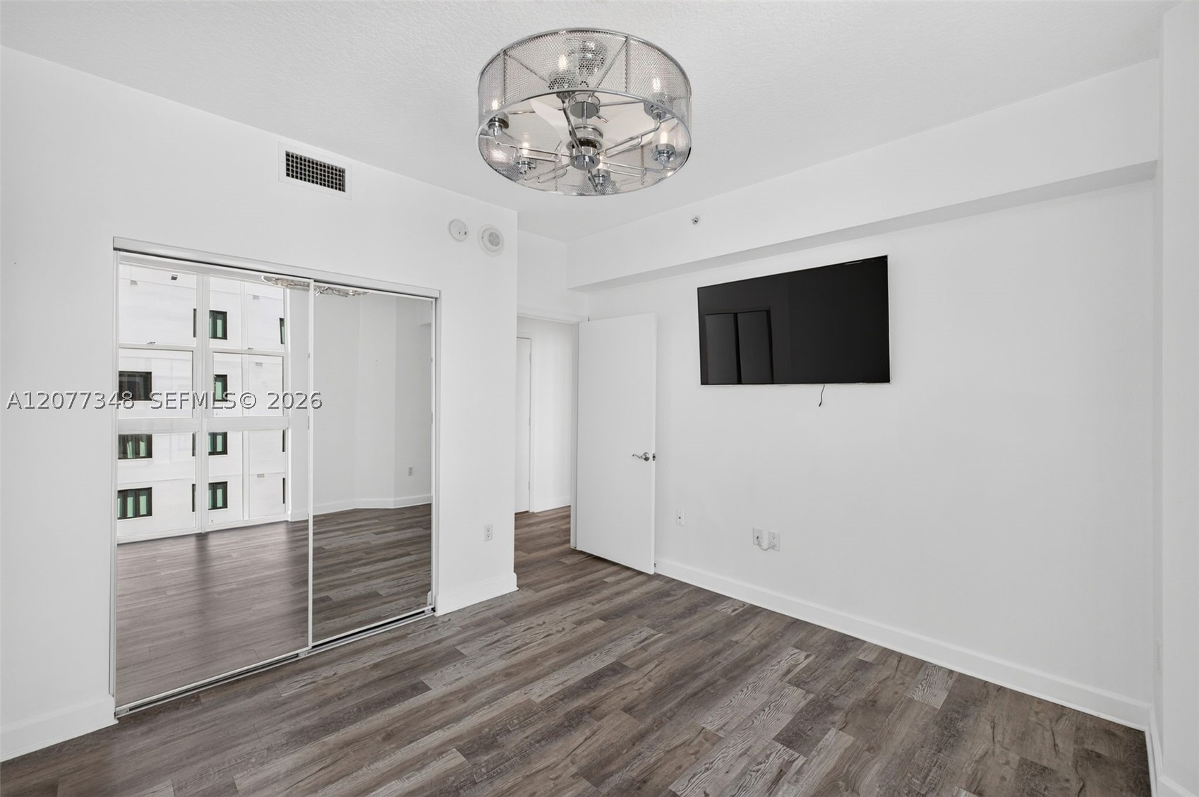 111 SE 8th Ave #705, Fort Lauderdale FL 33301