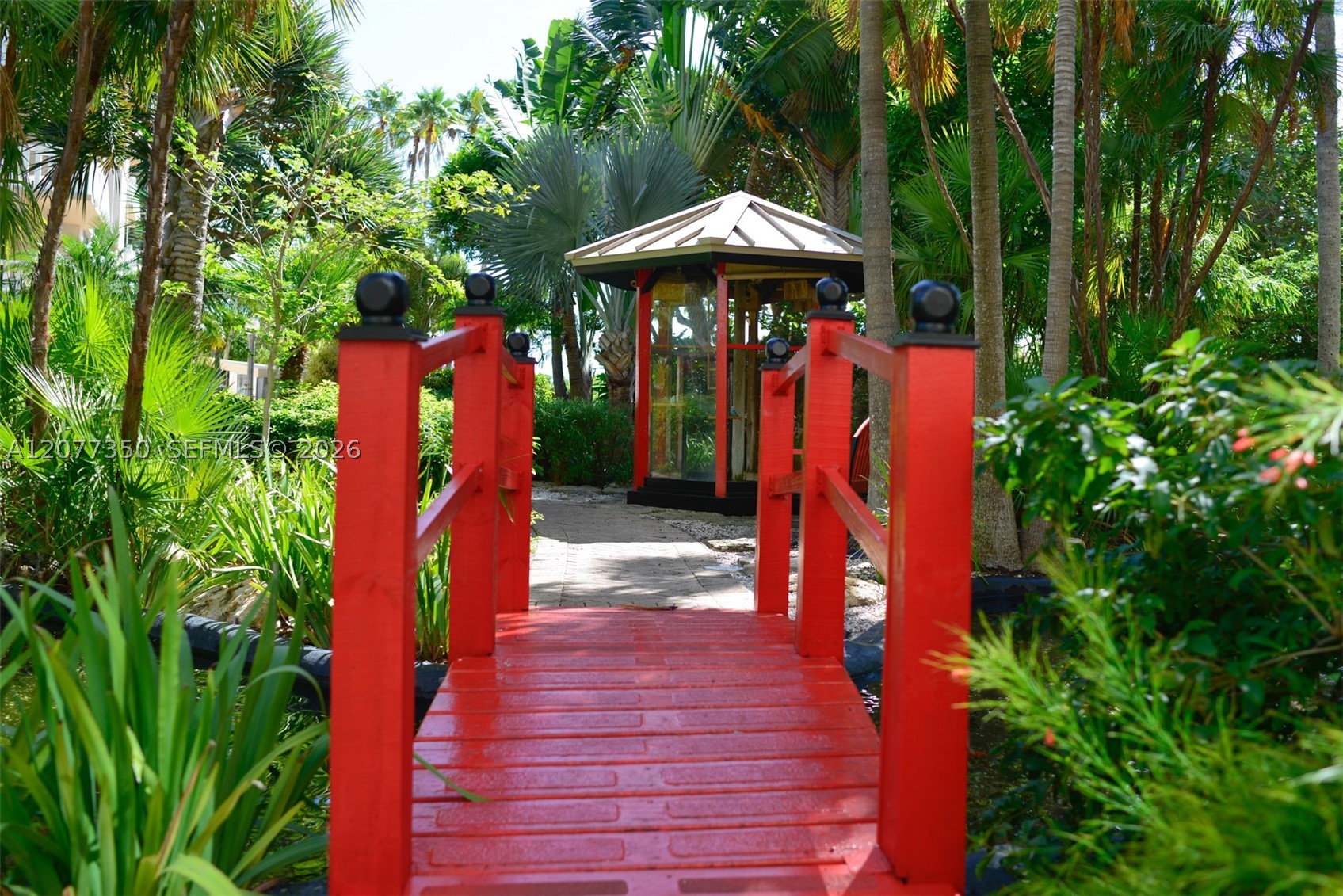 1121 Crandon Blvd #E702, Key Biscayne FL 33149