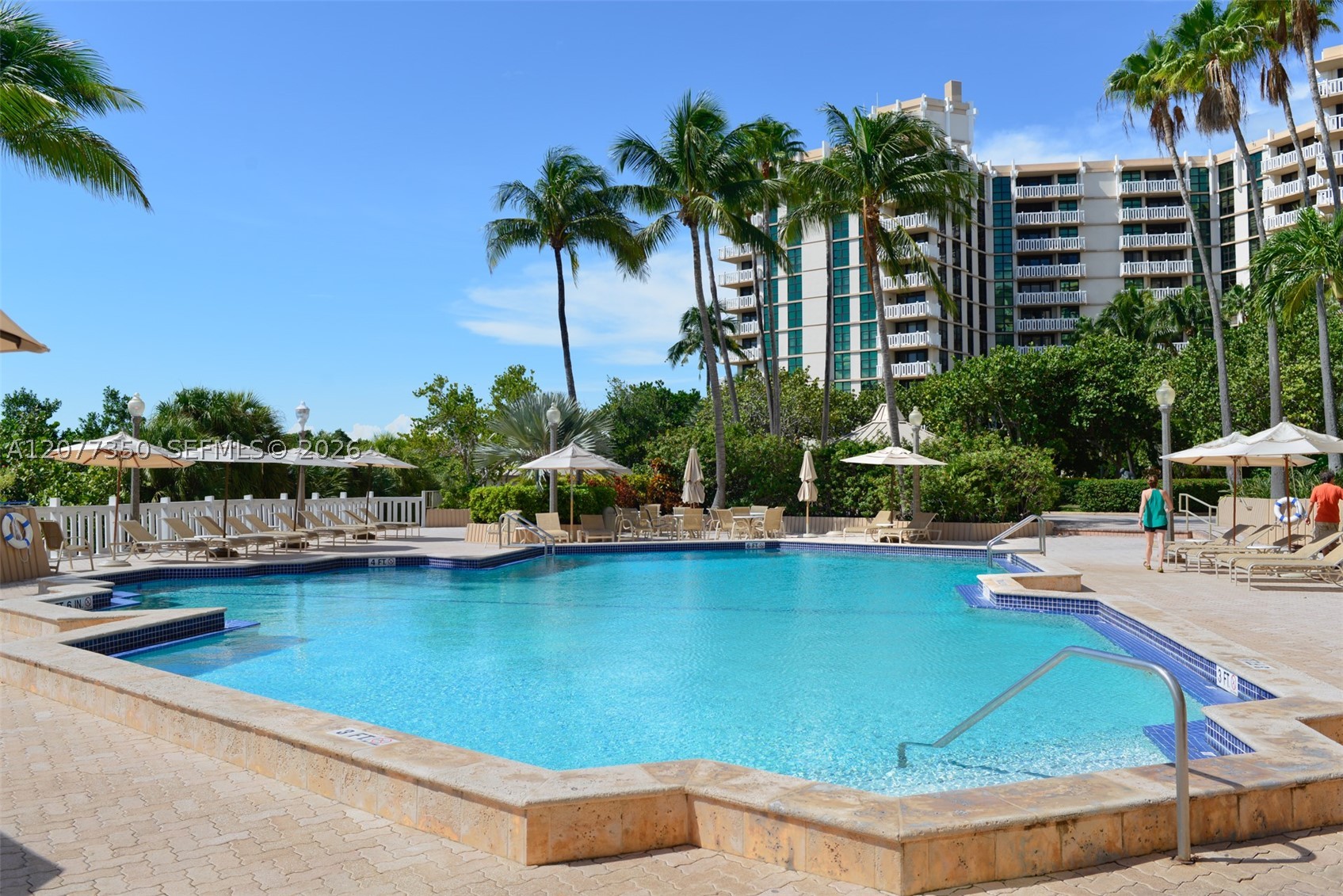 1121 Crandon Blvd #E702, Key Biscayne FL 33149
