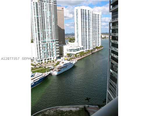 Miami FL 33131 - A12077357