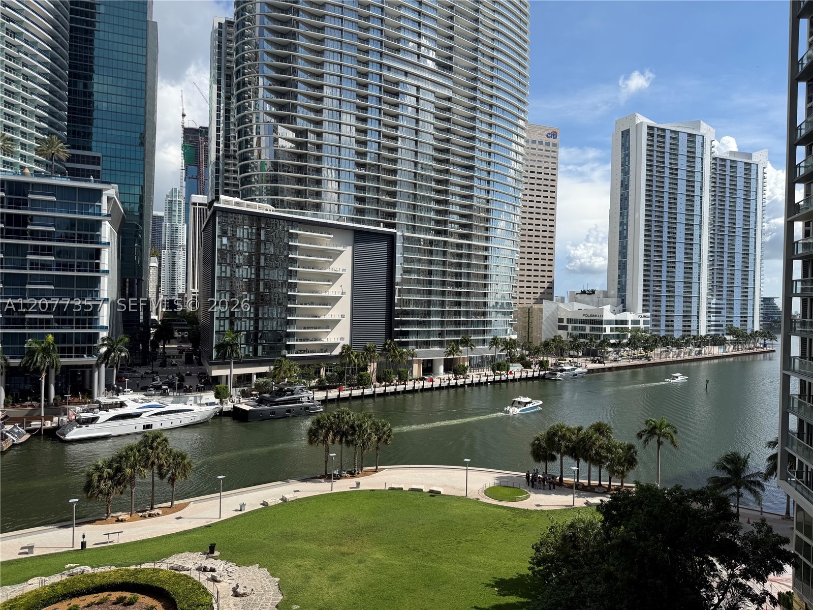 Miami FL 33131 - A12077357