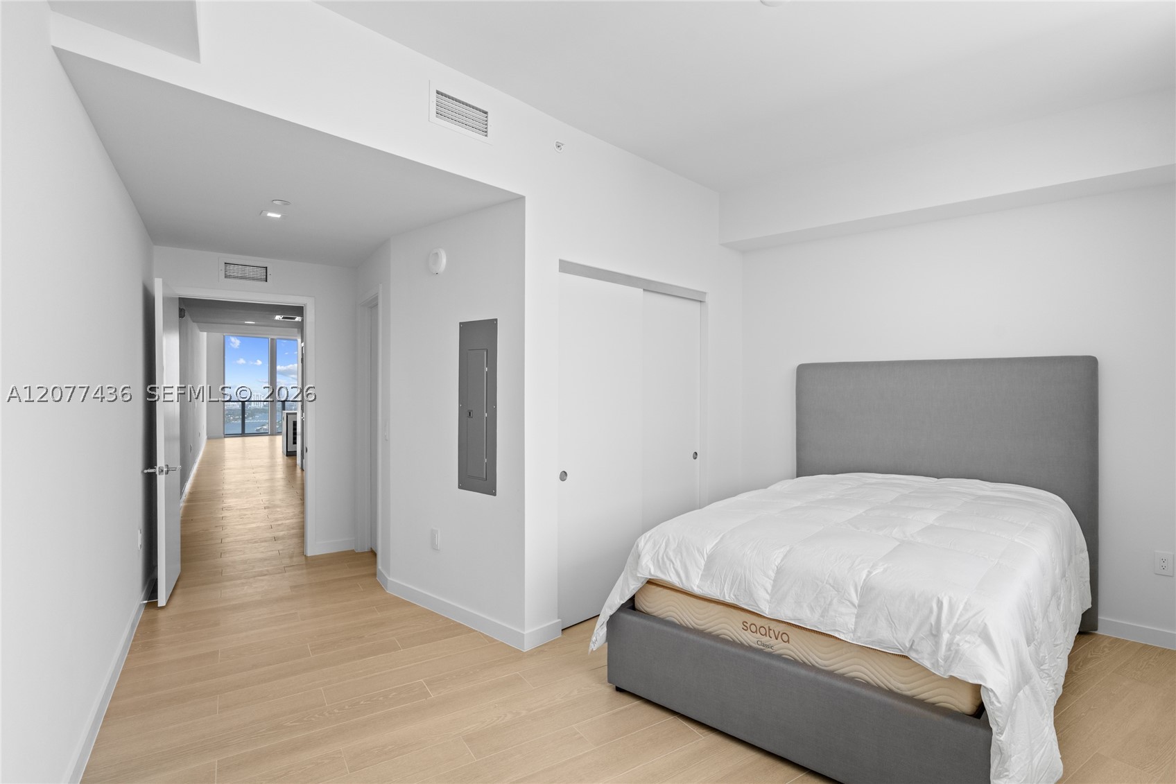 1400 Biscayne Blvd #4203, Miami FL 33132