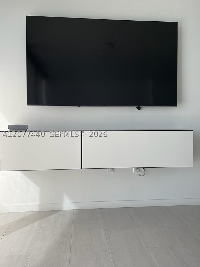 1000 Brickell Plaza #4506, Miami FL 33131