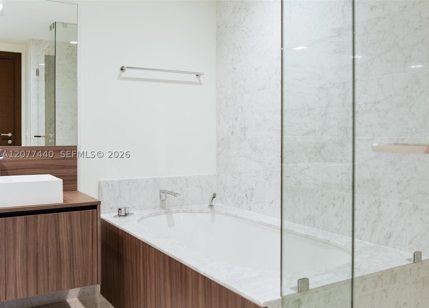 1000 Brickell Plaza #4506, Miami FL 33131