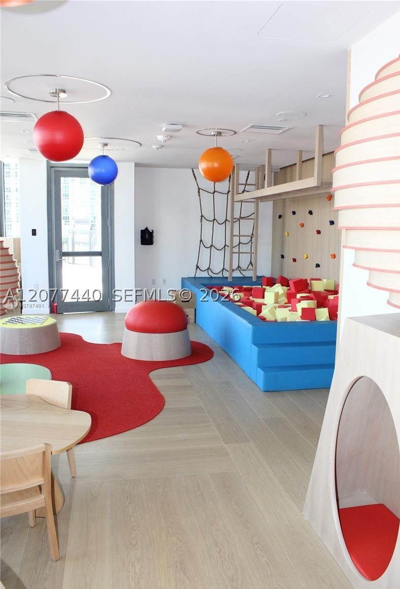 1000 Brickell Plaza #4506, Miami FL 33131