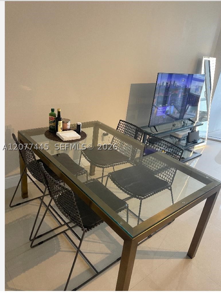 475 Brickell Ave #808, Miami FL 33131