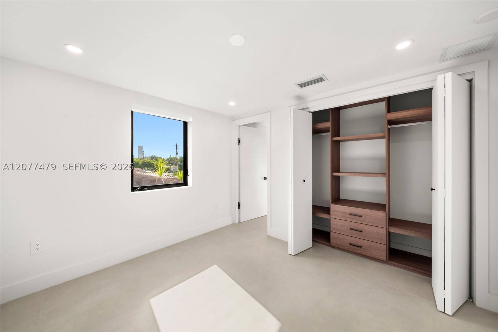 1433 SW 20th St, Miami FL 33145