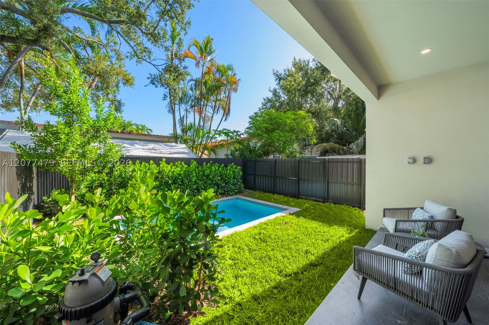 1433 SW 20th St, Miami FL 33145