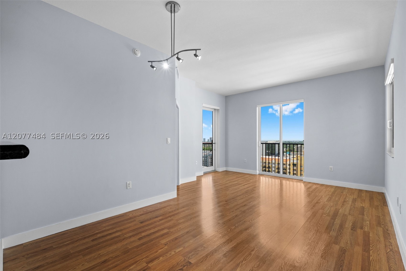 10 Aragon Ave #1601, Coral Gables FL 33134