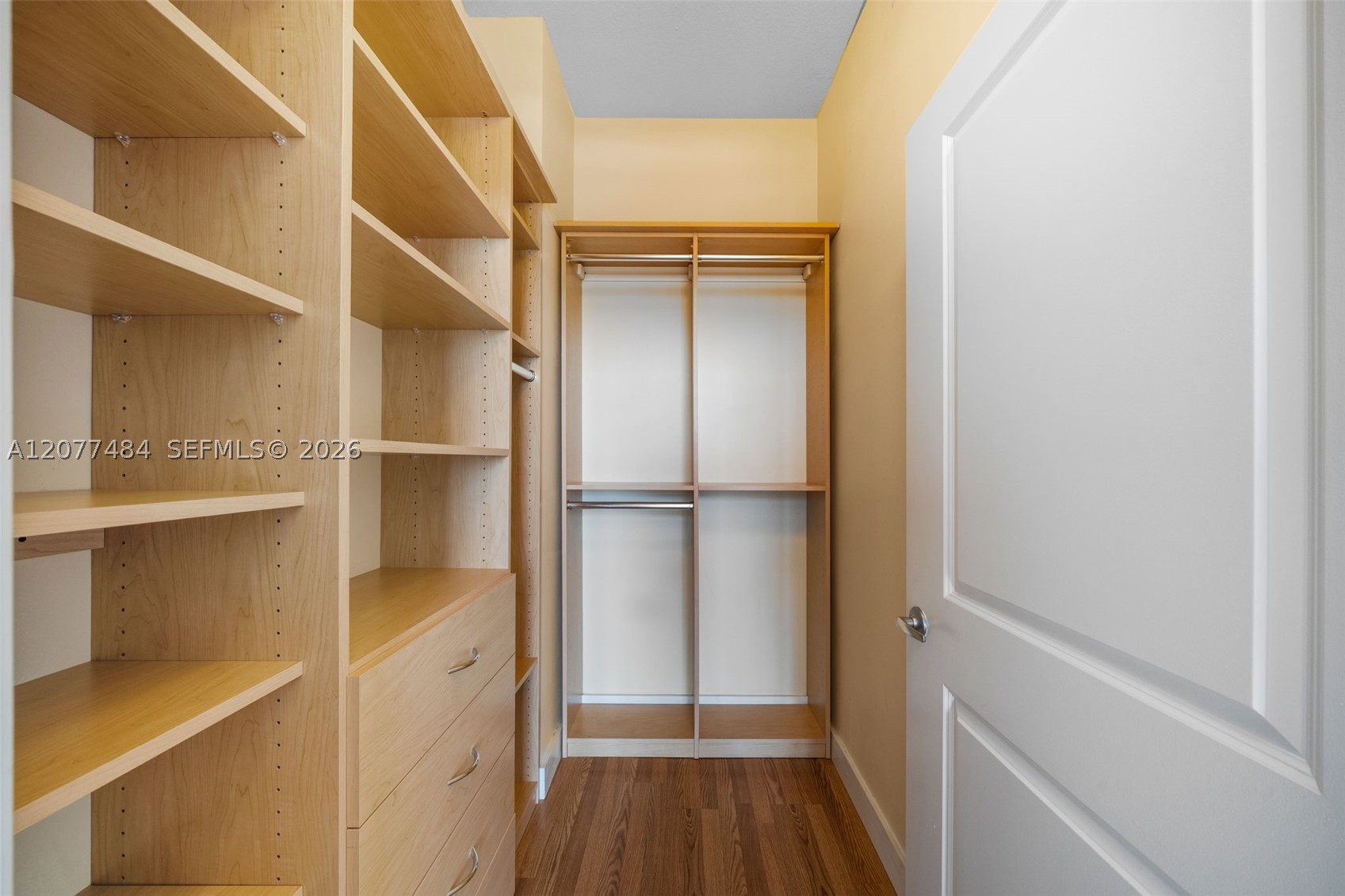10 Aragon Ave #1601, Coral Gables FL 33134