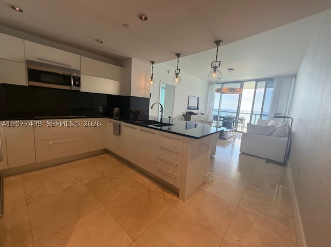 17121 Collins Ave #1807, Sunny Isles Beach FL 33160