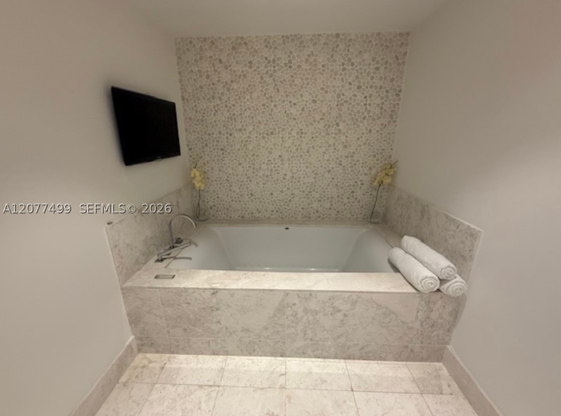 17121 Collins Ave #1807, Sunny Isles Beach FL 33160