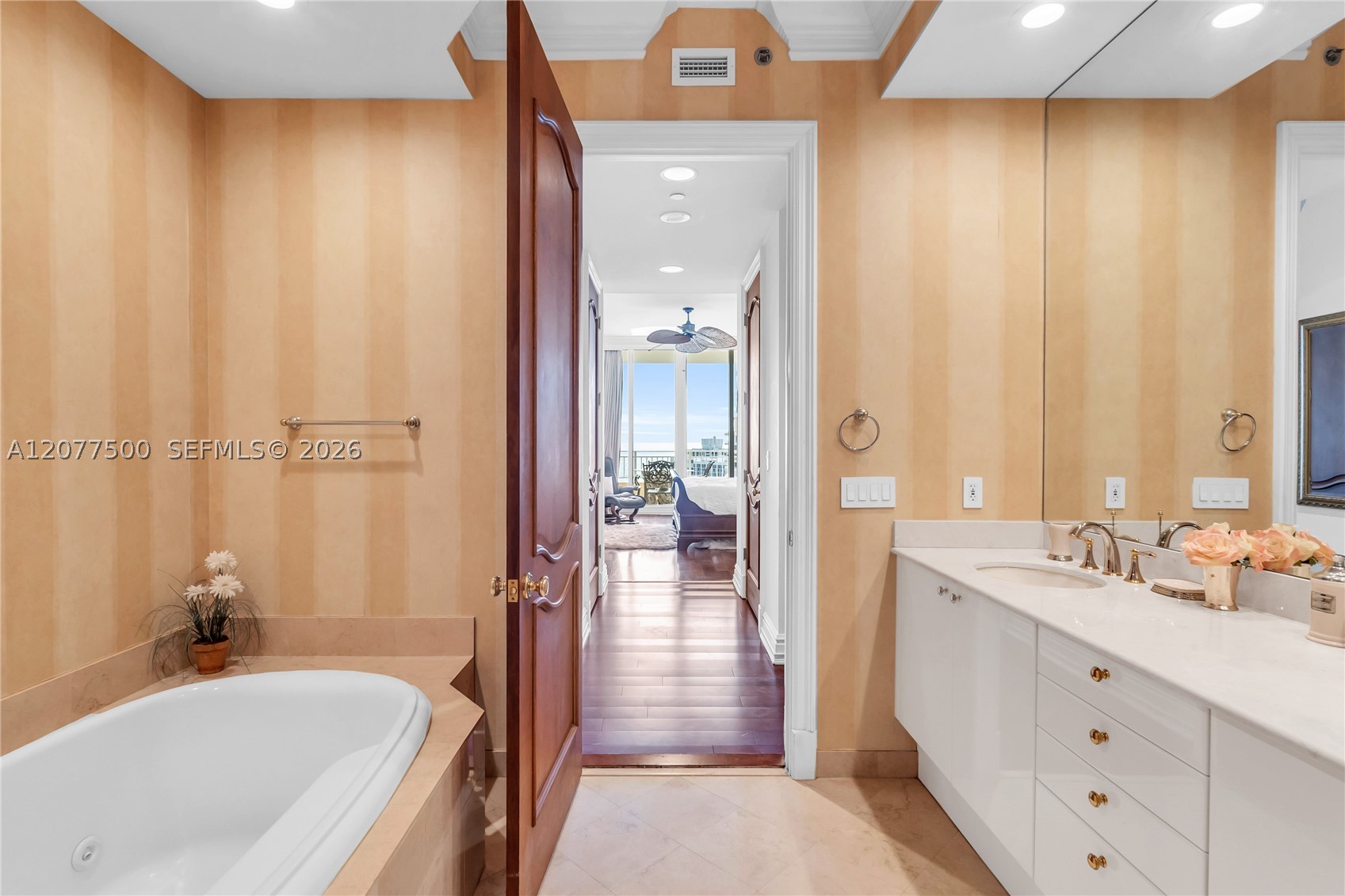 791 Crandon Blvd #PH04, Key Biscayne FL 33149