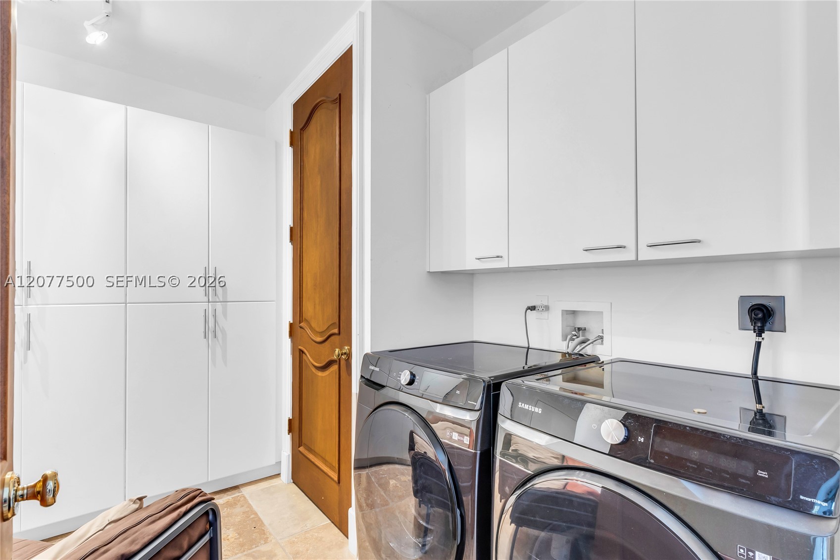 791 Crandon Blvd #PH04, Key Biscayne FL 33149