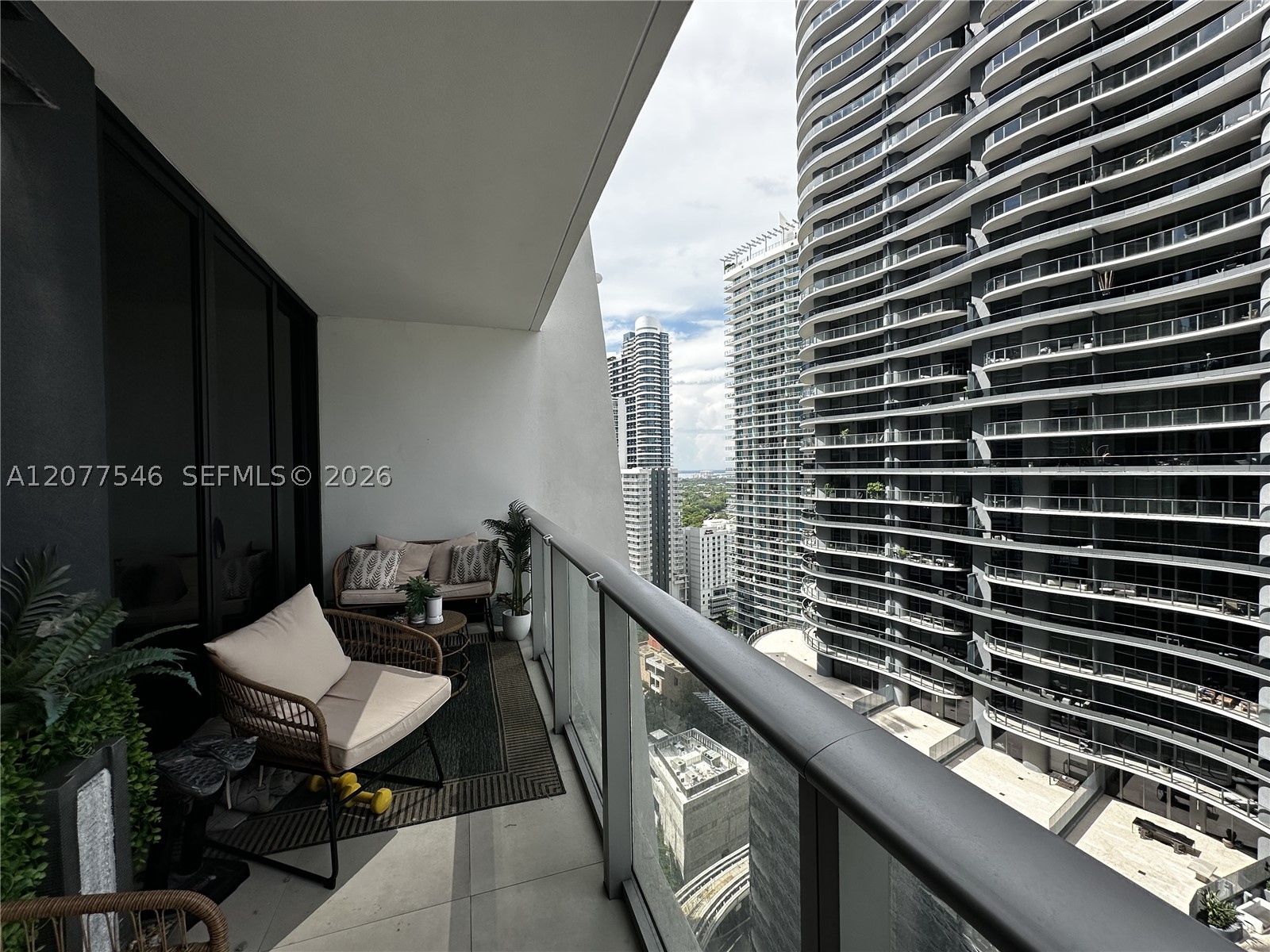Miami FL 33131 - A12077546