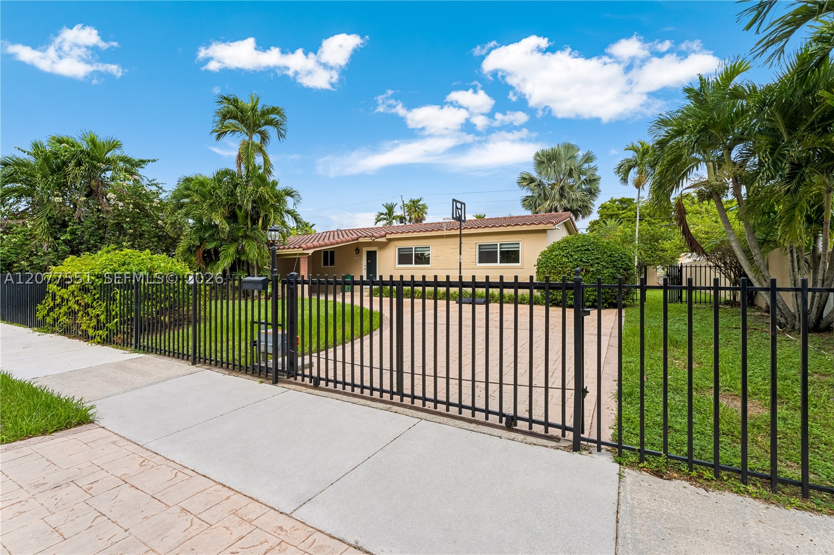 1435 SW 78th Ct, Miami FL 33144
