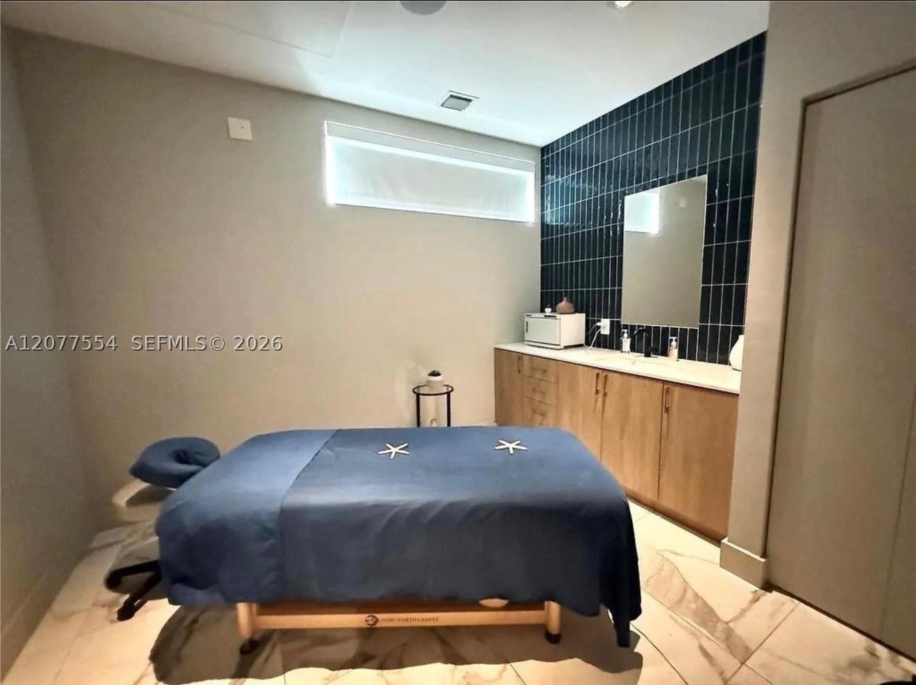90 SW 3rd St #3306, Miami FL 33130