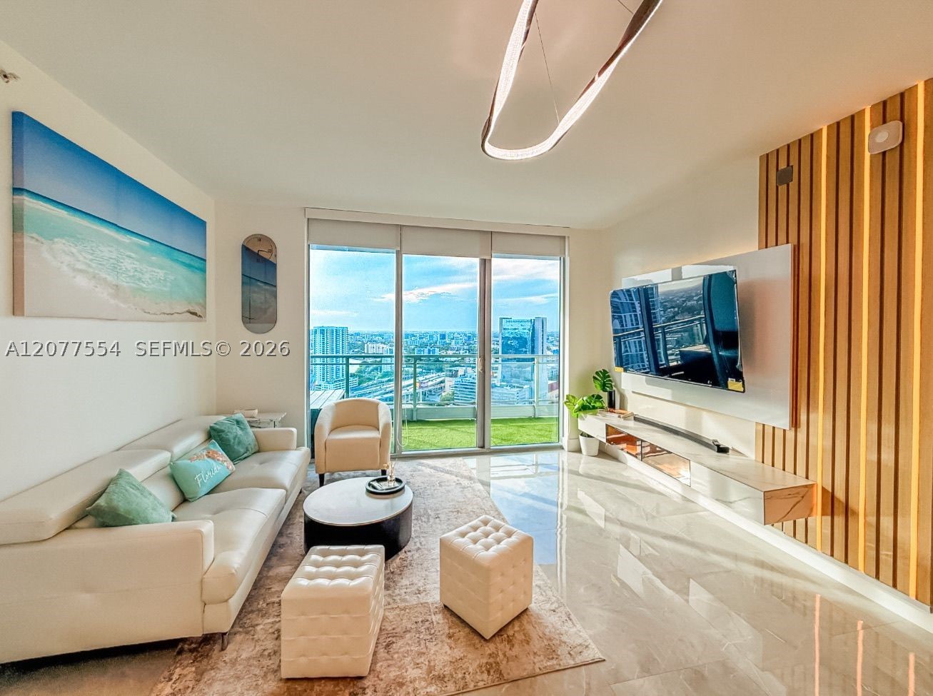 90 SW 3rd St #3306, Miami FL 33130