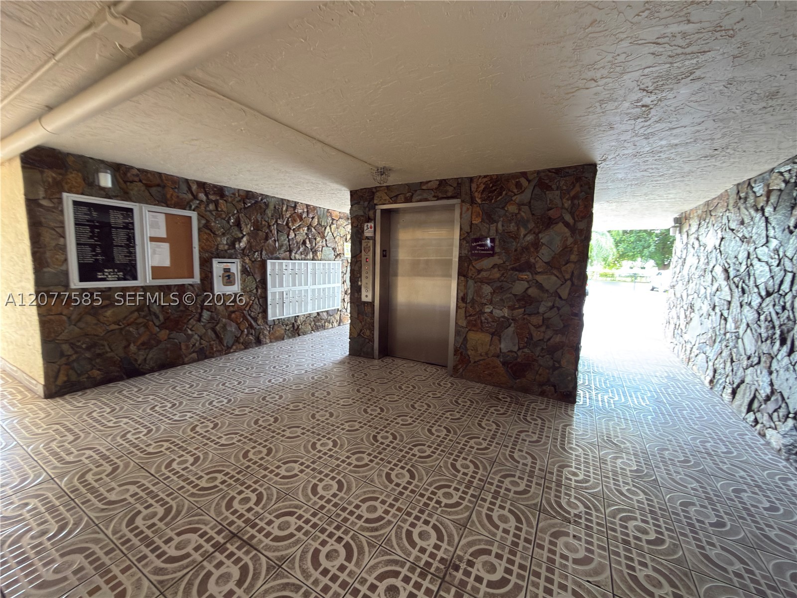 141 SE 3rd Ave #106, Dania Beach FL 33004