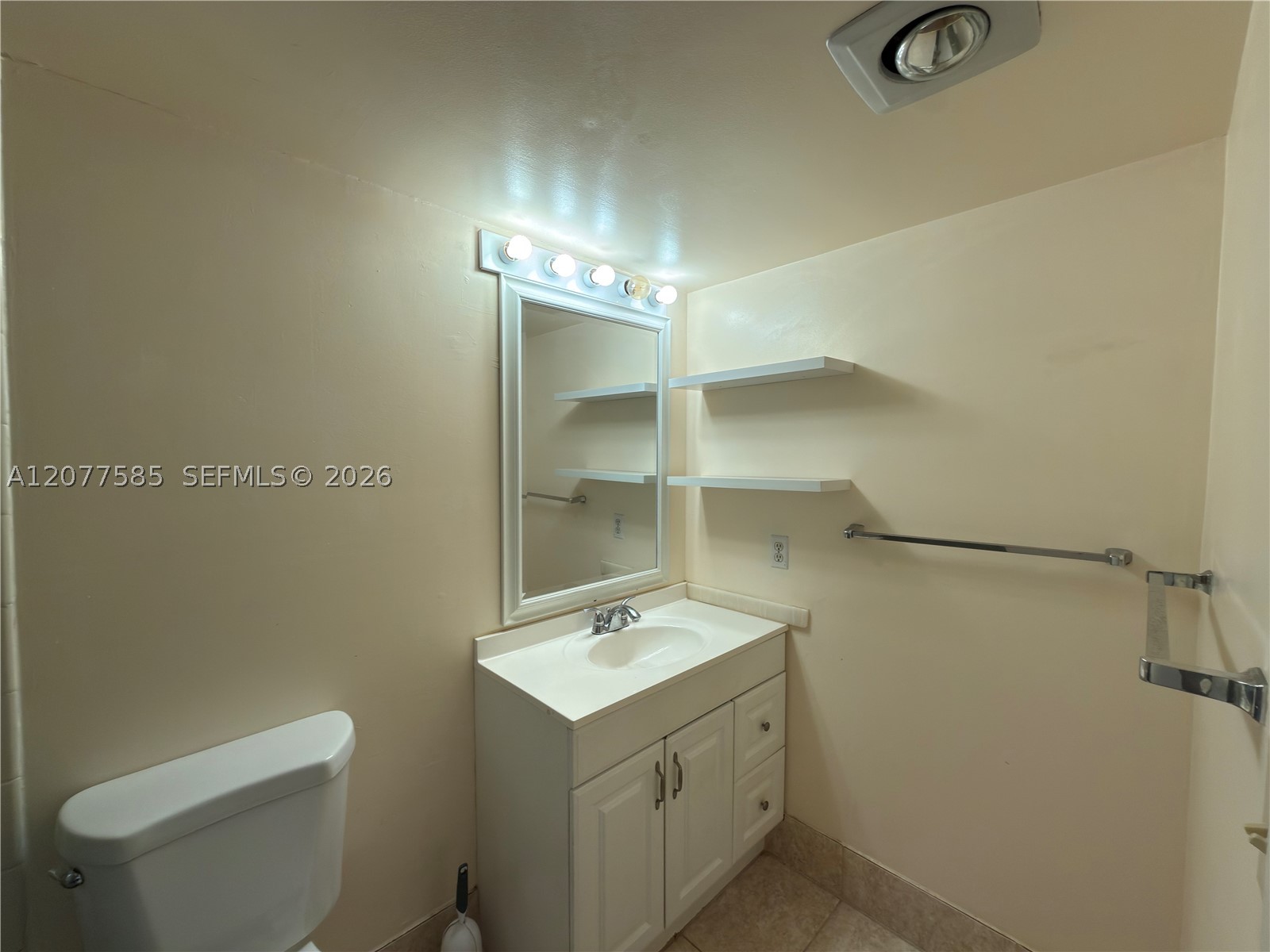 141 SE 3rd Ave #106, Dania Beach FL 33004