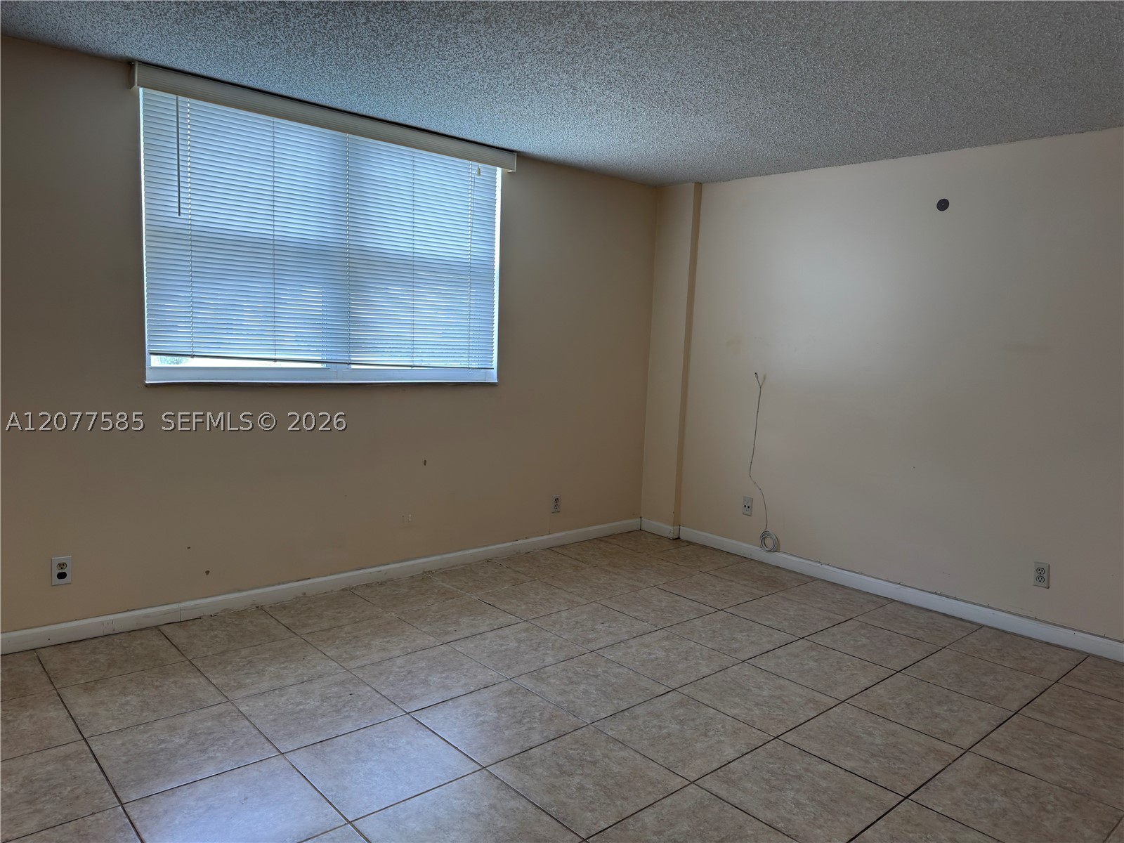 141 SE 3rd Ave #106, Dania Beach FL 33004