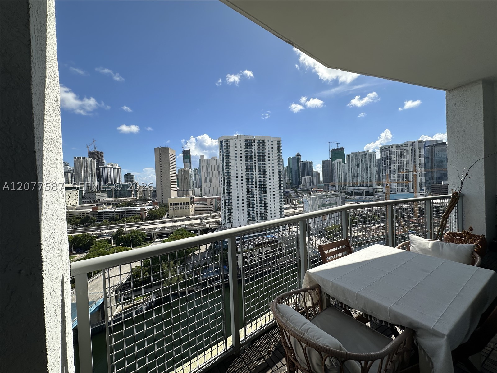 10 SW South River Dr #PHI02, Miami FL 33130